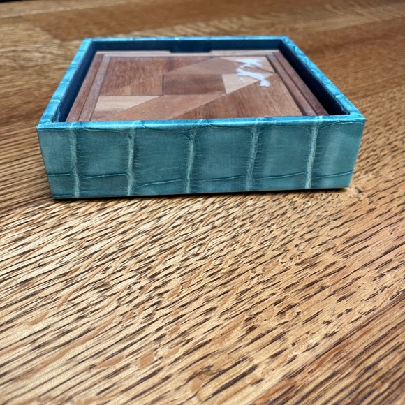 Beautiful wood puzzle in a leather case-NWOT - Picture 5 of 5